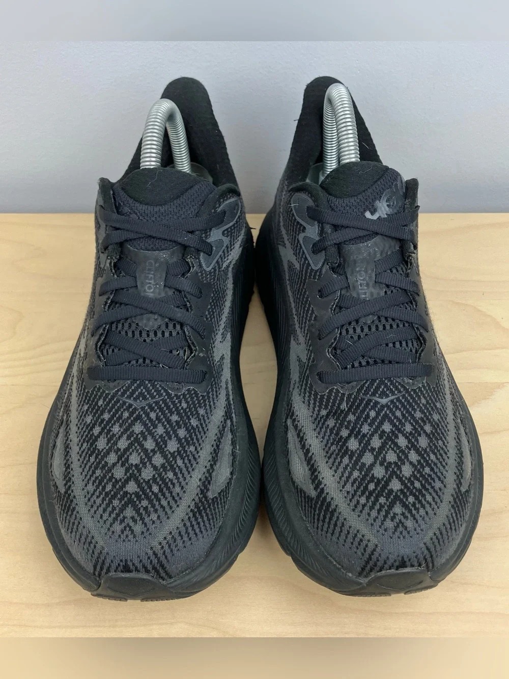 Hoka One One Women’s Size 8.0 B Clifton 9 Triple Black Athletic Running Shoes